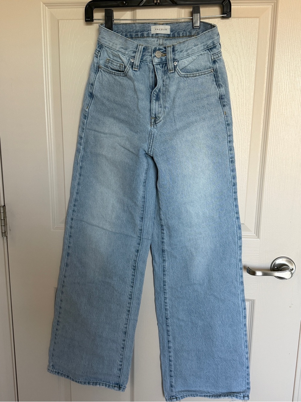 PacSun Light Wash Wide-Leg High-Rise Jeans